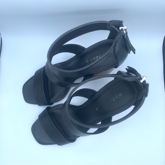 Madden Girl Clyde Black Strappy Chunky 4” Block Heel 8.5 8 1/2 - Picture 15 of 15